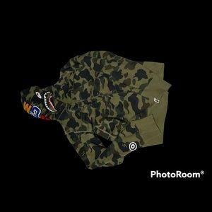 Used(worn 3 times) Bape Hoodie Size Medium $250